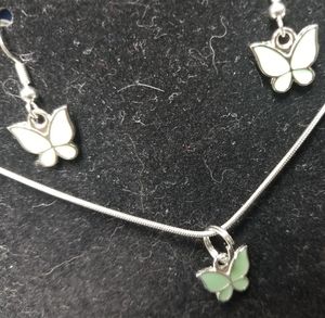 Green butterflies necklace and earring set